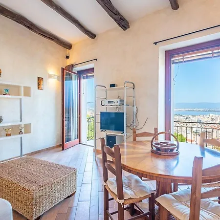 Martini, Panoramic View, Castello アパート *