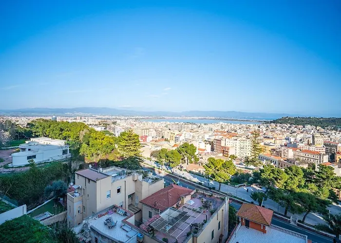 Martini, Panoramic View, Castello アパート